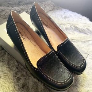 Softspots NWOT- 7.5 Black Leather Pump